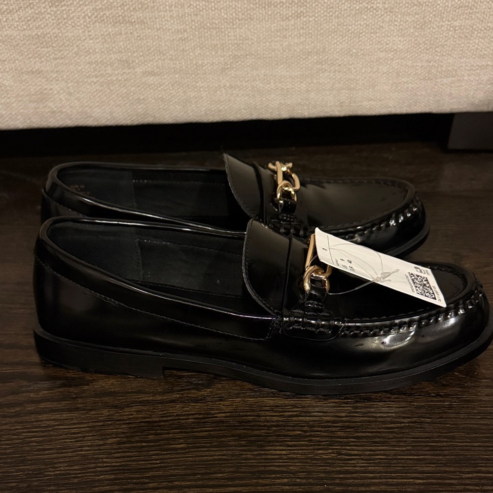 H&M Black Penny Loafers with Gold Accent Buckle size 9 NWT